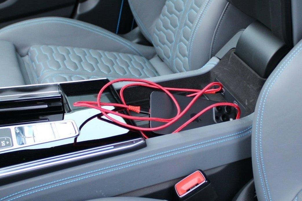 Ontdek het USB Type-C USB-C oplaadsnoer van MagCable! Deze magnetische USB-C naar USB-C kabel biedt een knoopvrij ontwerp, razendsnel opladen en is geschikt voor Apple, Samsung, LG, Huawei. Duurzaam en ideaal voor dagelijks gebruik, thuis, werk of onderweg. Kies voor premium kwaliteit en bestel vandaag nog!