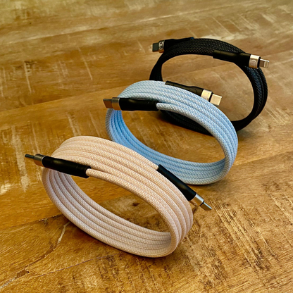 Ontdek het USB Type-C USB-C oplaadsnoer van MagCable! Deze magnetische USB-C naar USB-C kabel biedt een knoopvrij ontwerp, razendsnel opladen en is geschikt voor Apple, Samsung, LG, Huawei. Duurzaam en ideaal voor dagelijks gebruik, thuis, werk of onderweg. Kies voor premium kwaliteit en bestel vandaag nog!