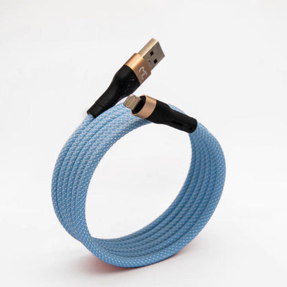 Ontdek het iPhone oplaadsnoer van MagCable! Deze magnetische USB-A naar Lightning kabel biedt een knoopvrij ontwerp, razendsnel opladen en is geschikt voor Apple producten, zoals iPhone, iPad, MacBook. Duurzaam en ideaal voor dagelijks gebruik, thuis, werk of onderweg. Kies voor premium kwaliteit en bestel vandaag nog!